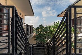 Azalea Homestay & Villa