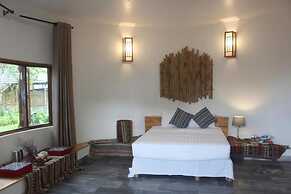 Ba Khan Village Resort