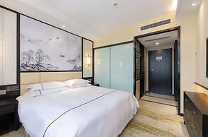 Yiwu Luck Bear Hotel