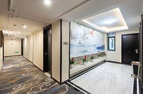 Yiwu Luck Bear Hotel