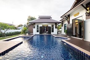 Lanna Kamin Pool Villa Airport