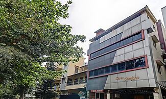 Itsy Hotels Shree Comforts