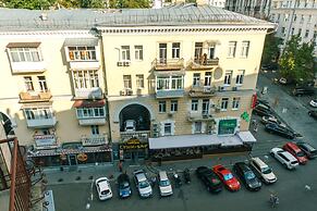 Apartments Kreshchatik 21-25