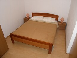 Lorena Apartments