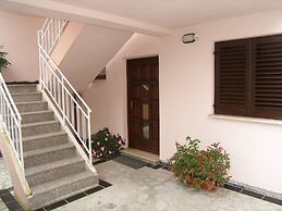 Lorena Apartments