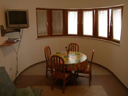 Lorena Apartments