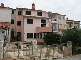 Lorena Apartments
