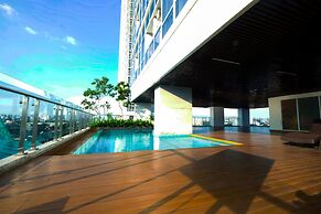 Modern and Cozy Studio Menteng Park Apartment