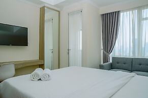 Modern and Cozy Studio Menteng Park Apartment