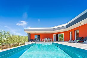 Modern Villa With Pool and Terrace