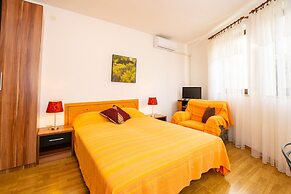 Apartments Mirjana