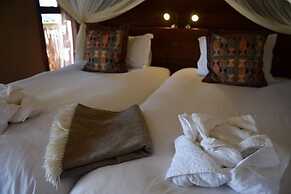 Hoodia Desert Lodge