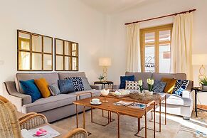 Genteel Home Zegrí