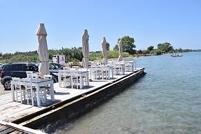 Petrakis Beach