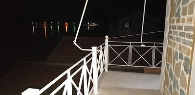 Petrakis Beach