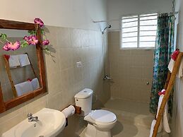 African Paradise Beach Hotel