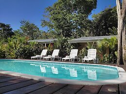Alloro Jungle Villas
