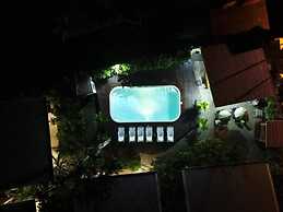 Alloro Jungle Villas