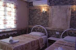Dolphin Yunus Hotel