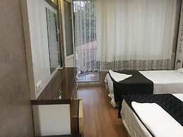 Dolphin Yunus Hotel