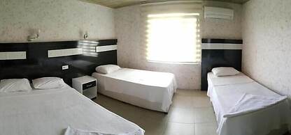 Dolphin Yunus Hotel