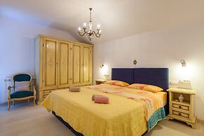 Holiday home Duje