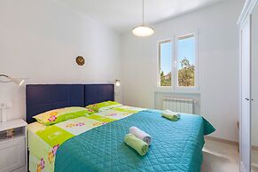 Holiday home Duje