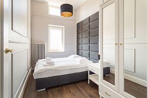 Executive 3 Bedroom Apartament by Your F