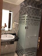 Maxim Hotel