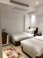Maxim Hotel