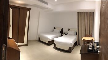 Maxim Hotel