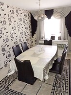 Center Comfy Suites