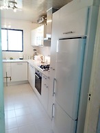 Center Comfy Suites