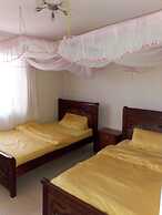 Center Comfy Suites