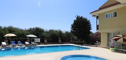 Villa RN4C by JoyLettings