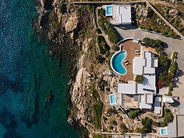 Etesians Suites & Villas
