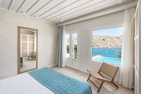 Etesians Suites & Villas