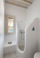 Etesians Suites & Villas