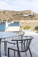 Etesians Suites & Villas
