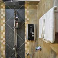 Cranes Suites Hotel