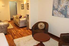 Cranes Suites Hotel