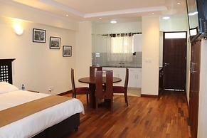 Cranes Suites Hotel