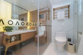 No. 8 Art Hotel