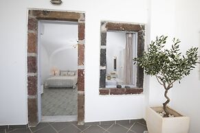 Santorini View Studios-Adults Only
