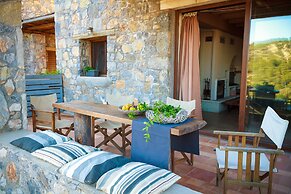 Pezoulia