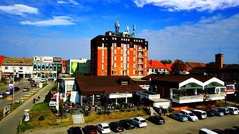 Hotel Slavonija