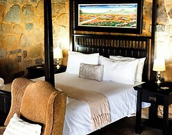 Riverman Cabin Country Lodge