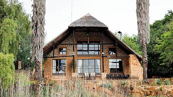 Riverman Cabin Country Lodge