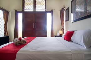 RedDoorz Syariah near Ngade Lake