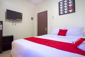 RedDoorz near Taman Kota Ternate